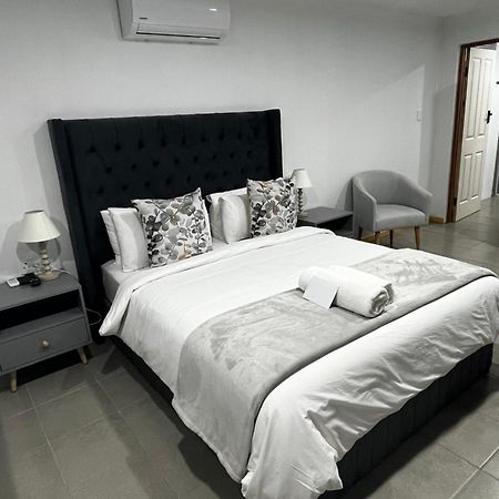 Cradock Guest House & Self Catering ภายนอก รูปภาพ