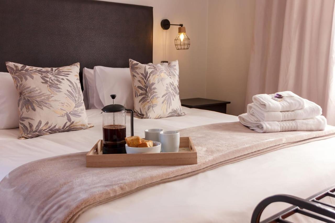 Cradock Guest House & Self Catering ภายนอก รูปภาพ