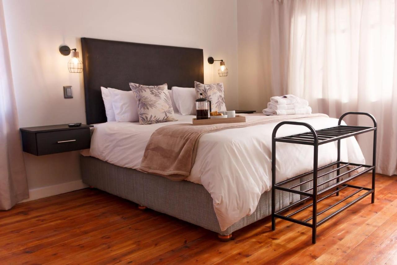 Cradock Guest House & Self Catering ภายนอก รูปภาพ