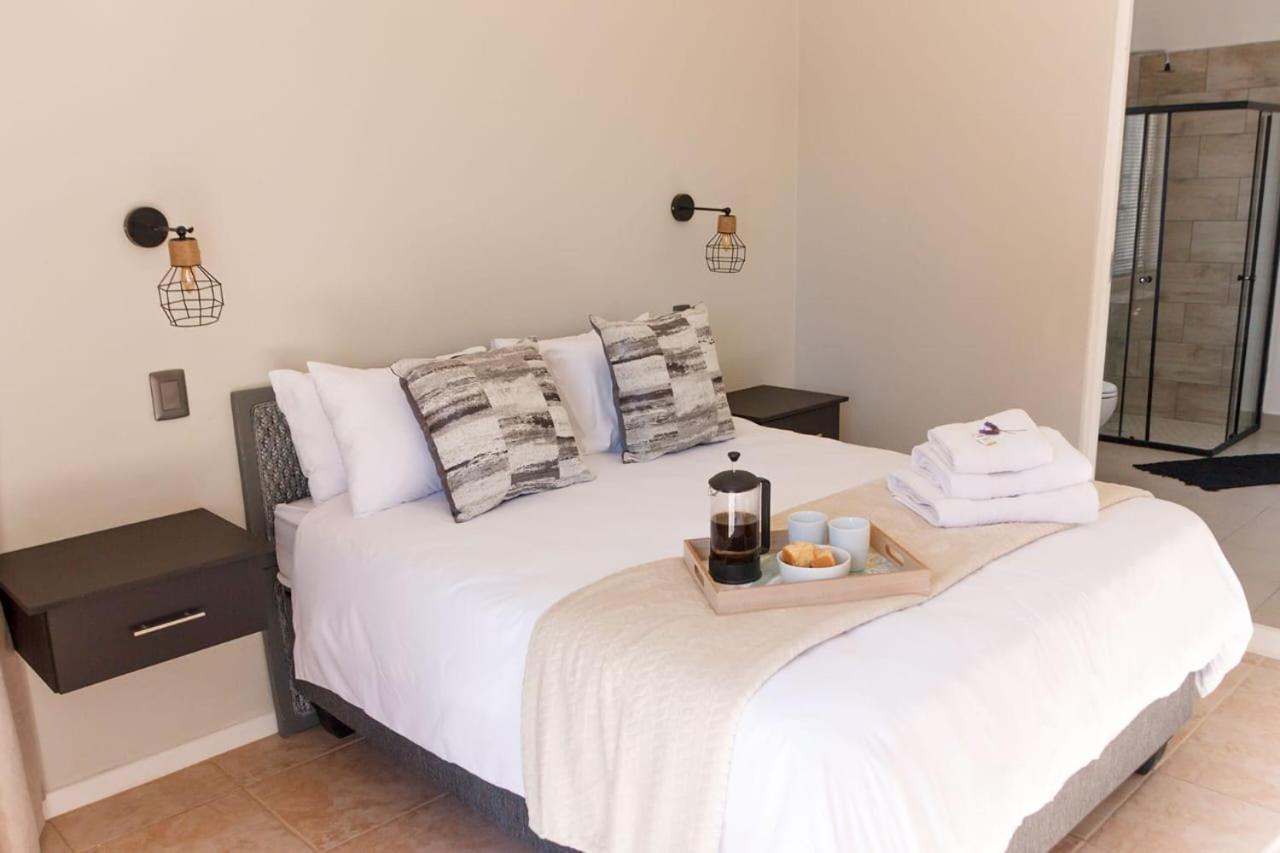 Cradock Guest House & Self Catering ภายนอก รูปภาพ